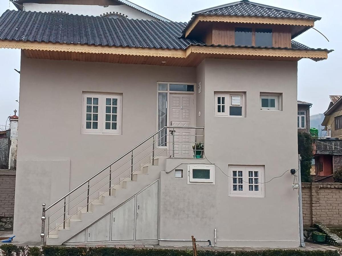 Farsal Villa Srīnagar 外观 照片